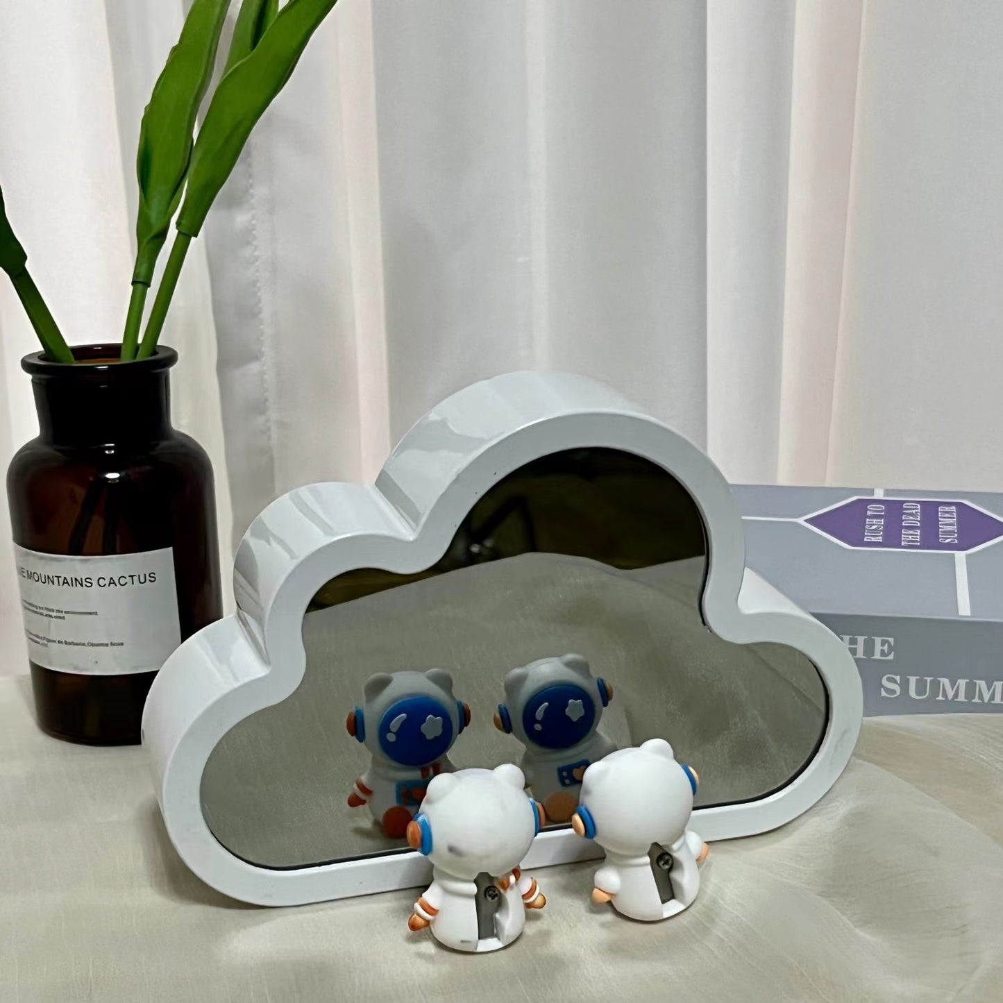 Cloud tulip mirror night light